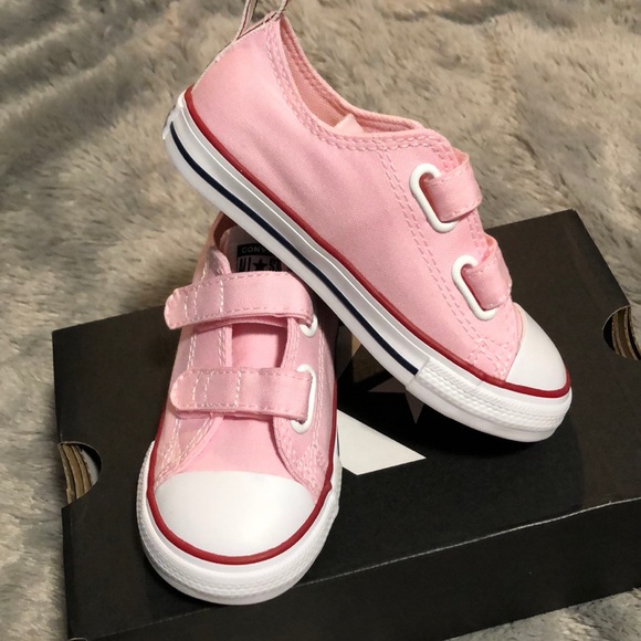 baby girl chuck taylors